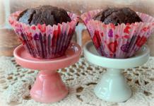 How to quickly bake an easy cupcake without eggs How to bake cupcakes without eggs